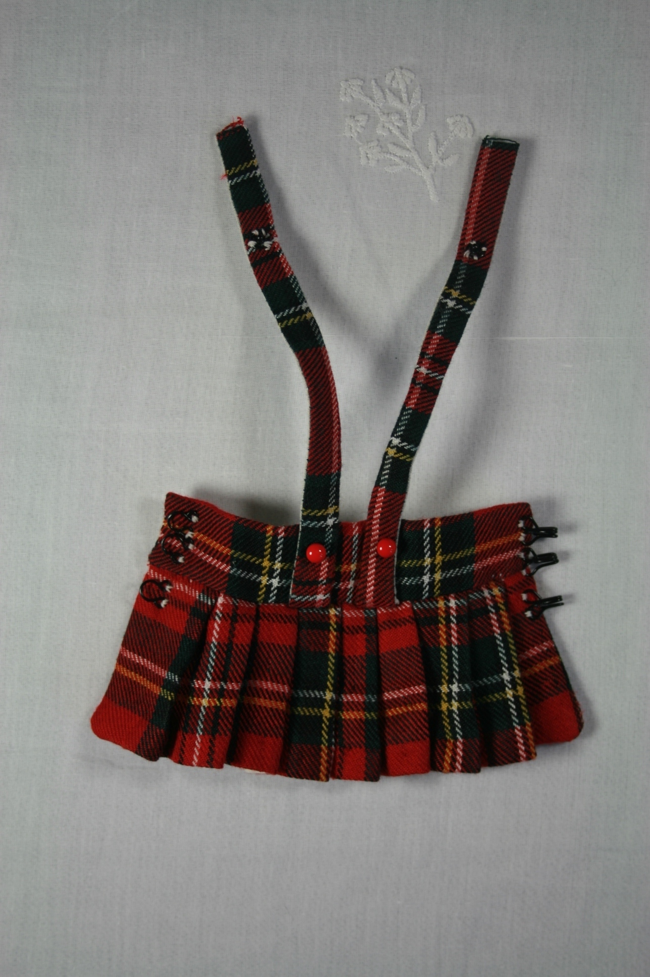 Blythe Tartan Goth jumper