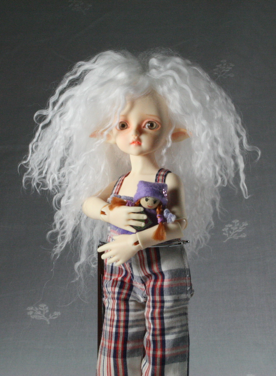 White mohair 6.5"