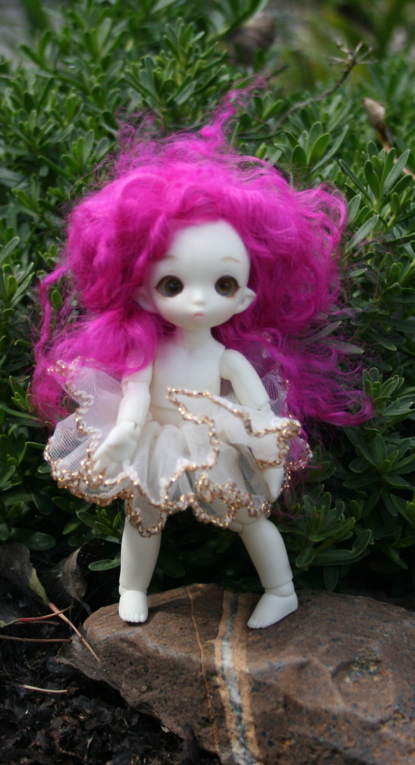 Magenta 4" mohair