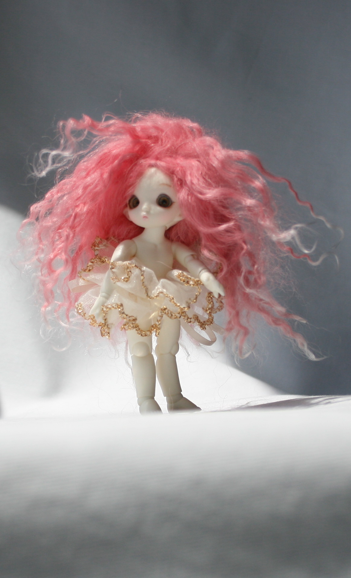4" Pink mohair wig