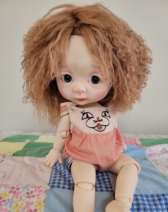 14.5" Giant Ellemino mohair wig