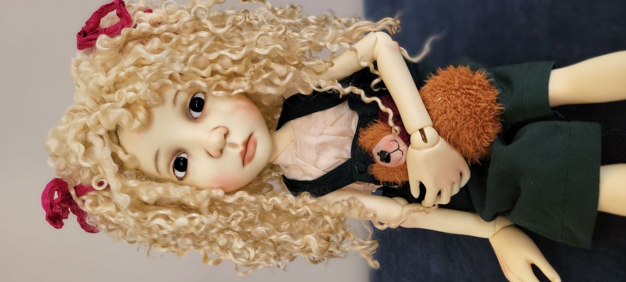 12" Buttercream Lux locks wig